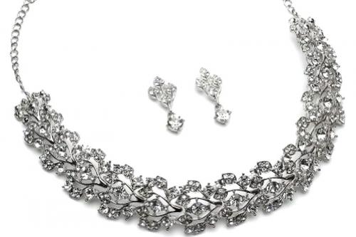Ожерелье и серьги с бриллиантами